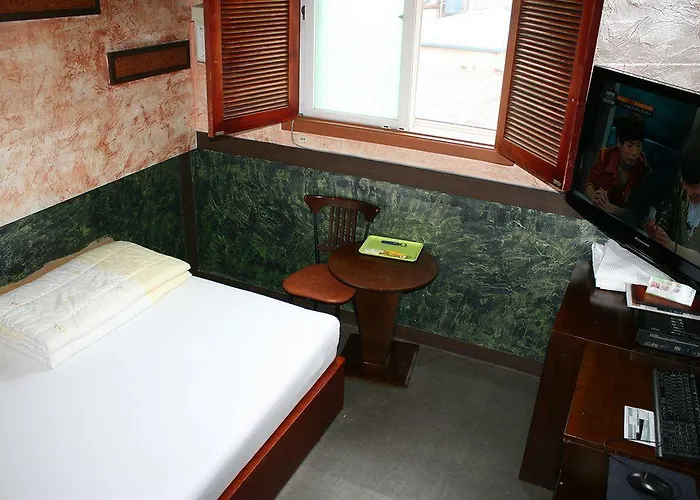 Oppa Hotel *