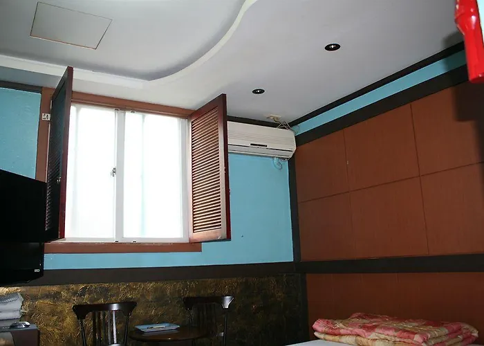 Oppa Hotel